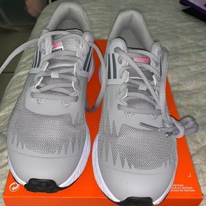 Brand new kids Nike star runner GS
